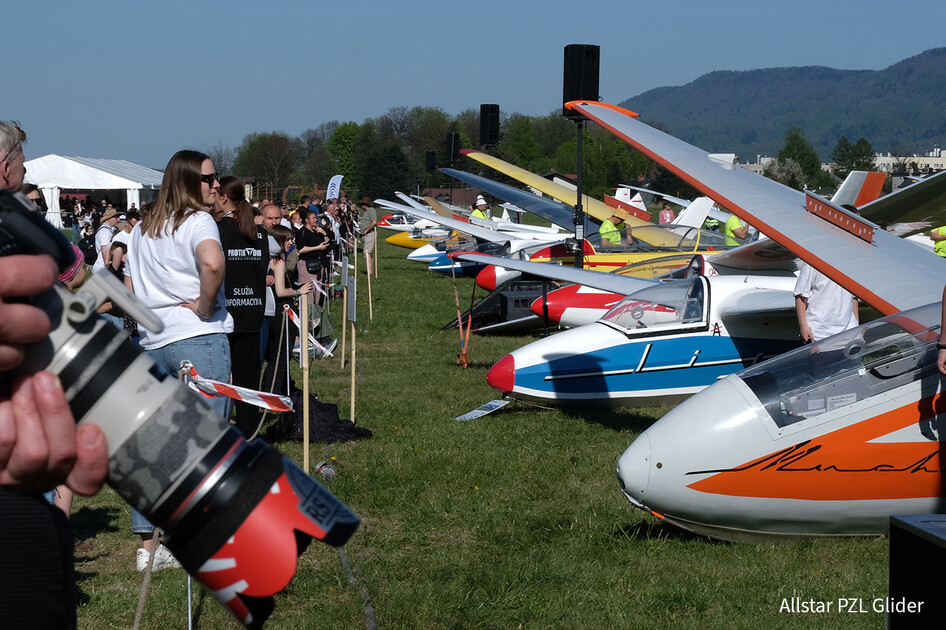 Szd-Allstar-Pzl-Glider-80th-Anniversary-Exhibition-Glider